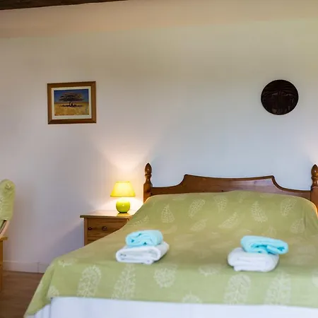 Gites De & Chambres D'hotes Brives-sur-Charente