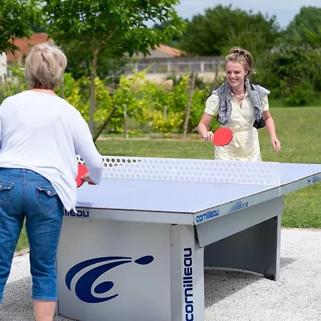 Gites De & Chambres D'hotes Brives-sur-Charente