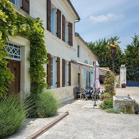 Gites De & Chambres D'hotes