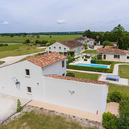Otel Gites De & Chambres D'hotes 3*