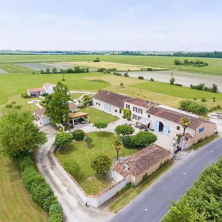 Gites De & Chambres D'hotes Brives-sur-Charente