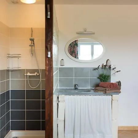 Gites De & Chambres D'hotes Brives-sur-Charente