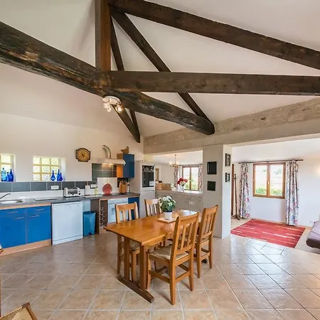 Gites De & Chambres D'hotes Brives-sur-Charente
