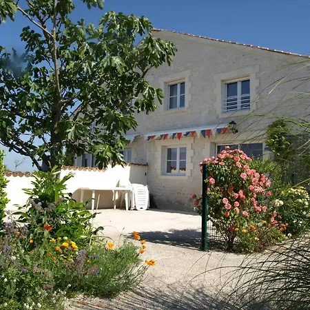 Gites De & Chambres D'hotes 3*