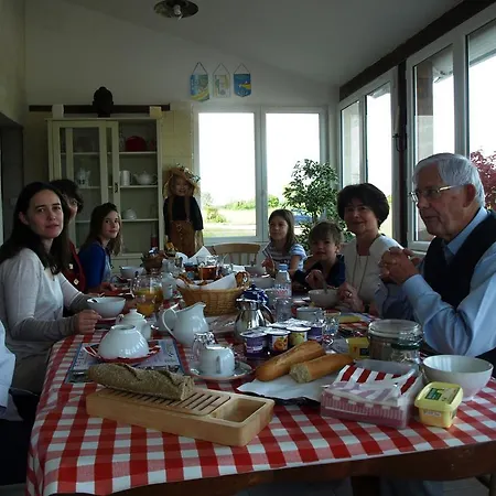 Gites De & Chambres D'hotes Otel Brives-sur-Charente