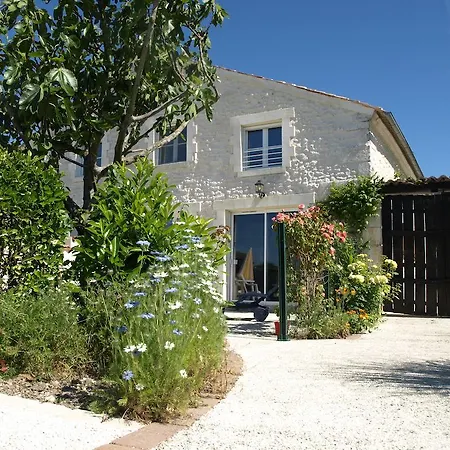 Otel Gites De & Chambres D'hotes 3*