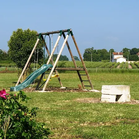 Gites De & Chambres D'hotes Otel Brives-sur-Charente